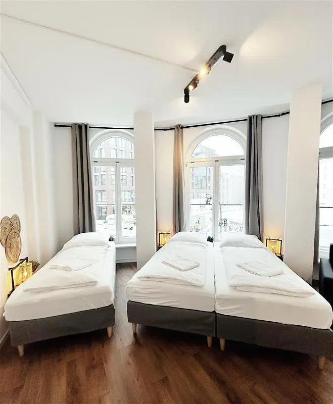 Stylish Apartment Near Binnenalster For Up To 8 Guests Hamburg