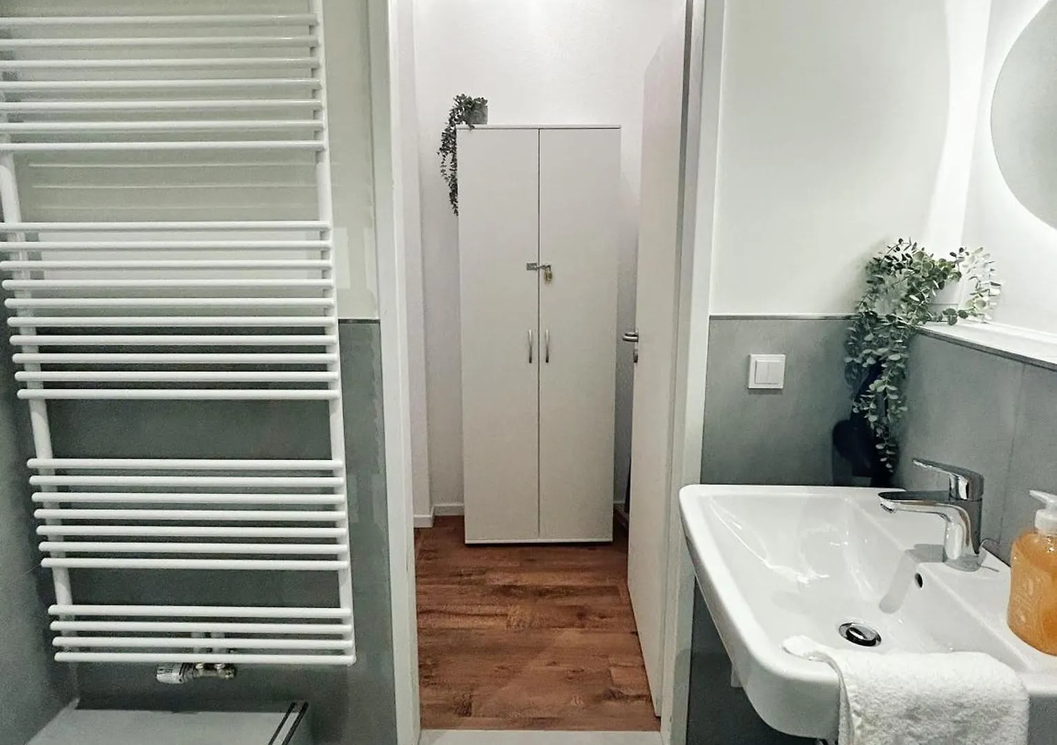 Stylish Apartment Near Binnenalster For Up To 8 Guests Hamburg